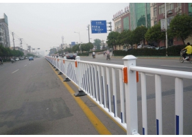 乌鲁木齐市市政道路护栏工程
